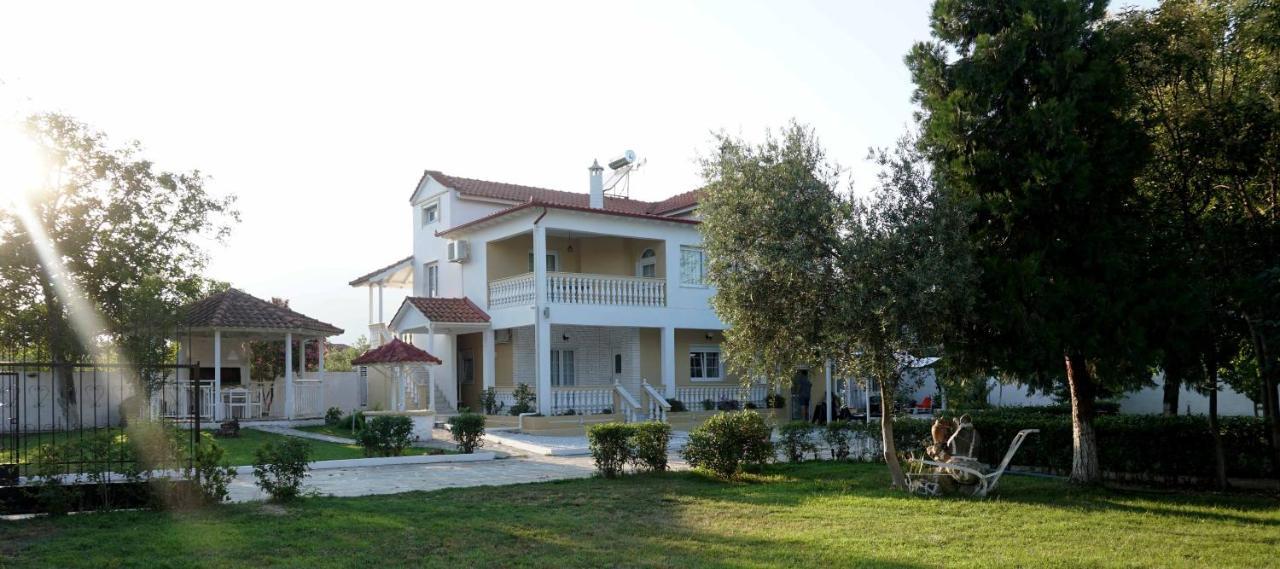 Villa Karras Vrasná Exterior foto
